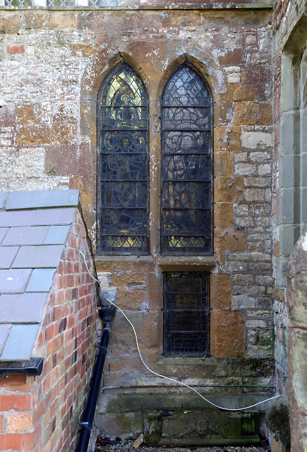 All Saints, Ladbroke, Warwickshire, Low side window
